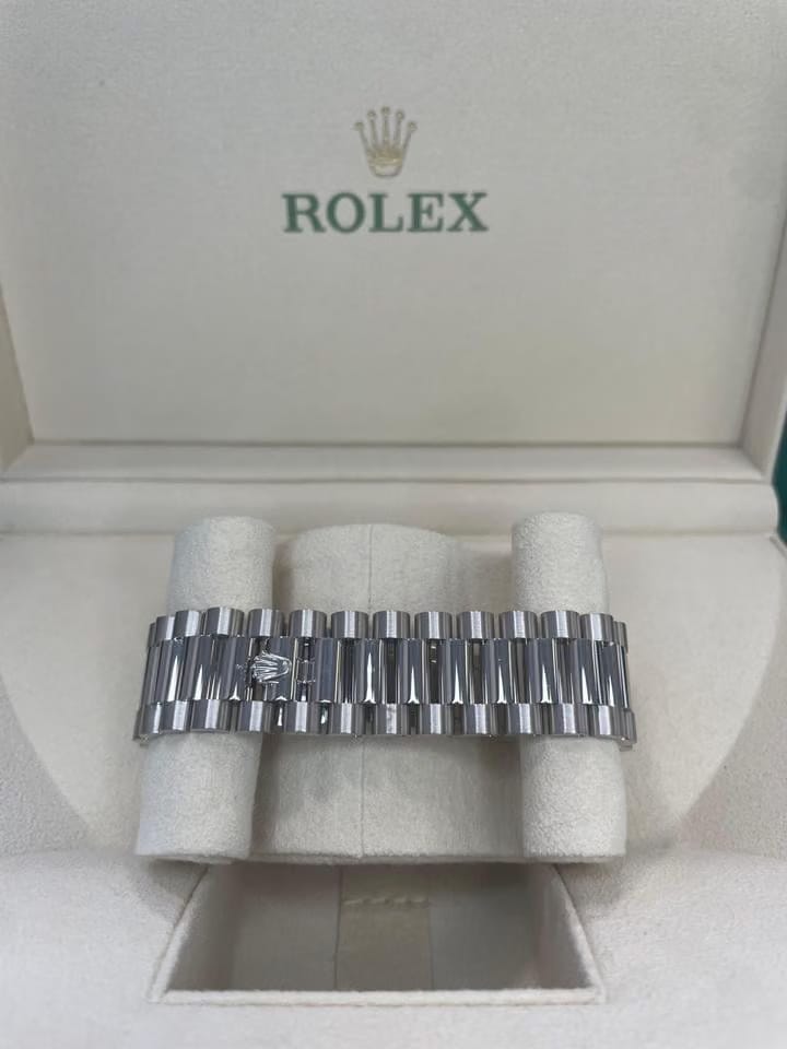 Rolex | Day-Date | 228349RBR | White gold | 40 x 48 mm | White gold | Grey | Automatic
