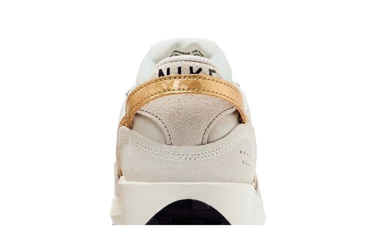 Wmns Waffle Debut 'Light Orewood Brown Metallic Gold'