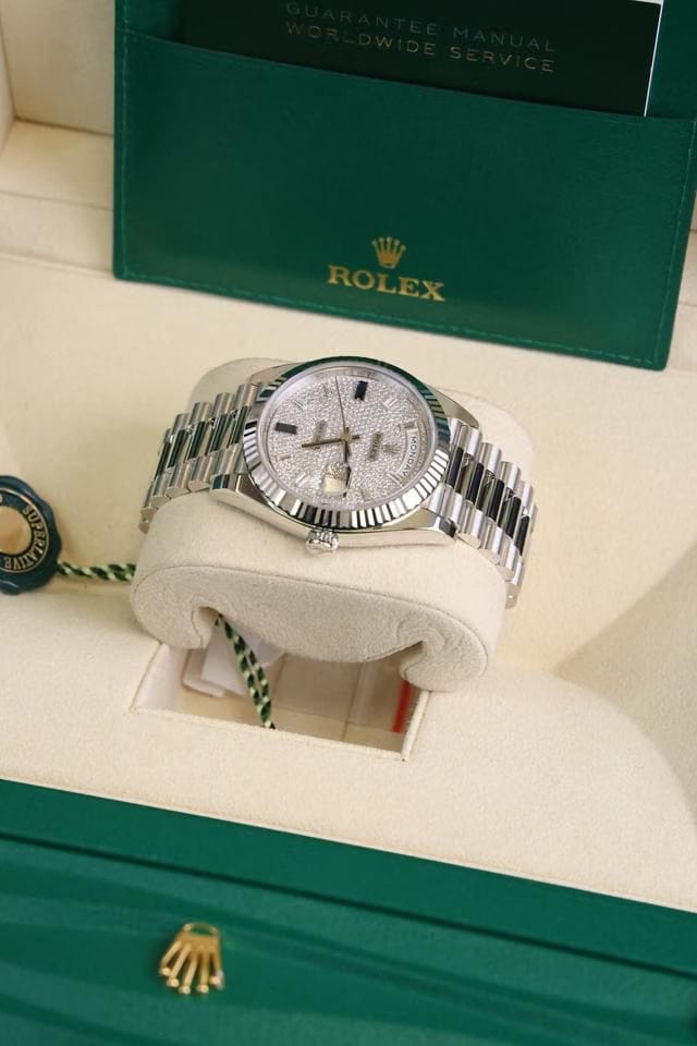 Rolex | Day-Date | 228236 | Platinum | 40 mm | Platinum | Silver | Automatic