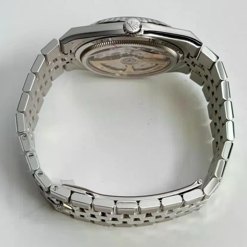 Rolex | Land-Dweller | 127336 | Platinum | 40 mm | Platinum | Blue | Automatic