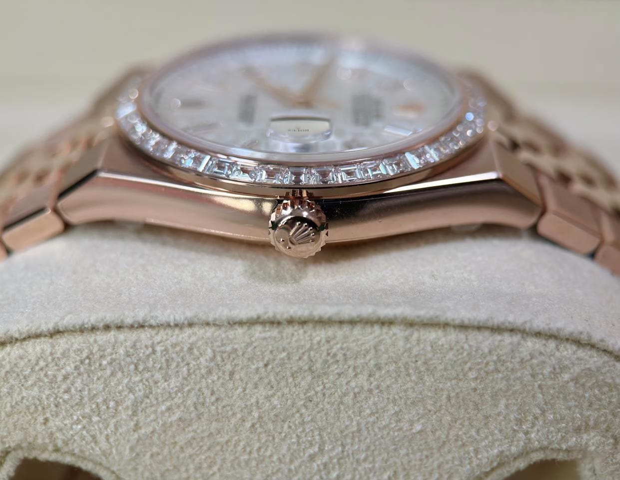 Rolex | Land-Dweller | 127285TBR | Rose gold | 36 mm | Rose gold | White | Automatic