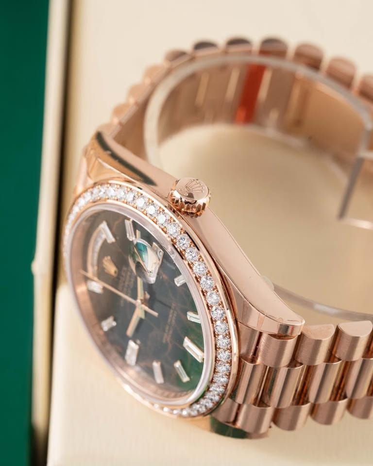Rolex | Day-Date | 228345RBR | Rose gold | 40 mm | Green | Automatic