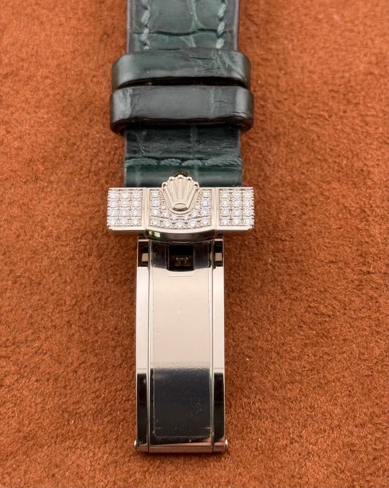Rolex | Day-Date | 128459TBR | White gold | 36 mm | Crocodile skin | Green | Automatic