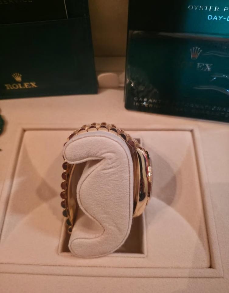 Rolex | Day-Date | 128348RBR | Yellow gold | 36 x 43 mm | Yellow gold | Gold | Automatic