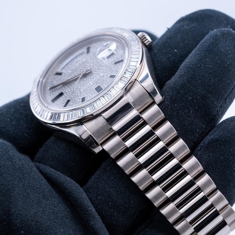 Rolex | Day-Date | 218399 | White gold | 41 mm | White gold | Silver | Automatic