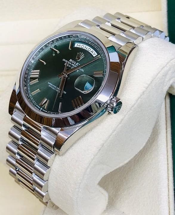 Rolex | Day-Date | 228206 | Platinum | 40 mm | Platinum | Green | Automatic