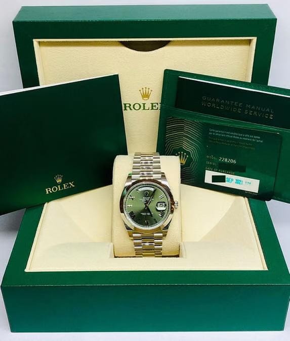 Rolex | Day-Date | 228206 | Platinum | 40 mm | Platinum | Green | Automatic