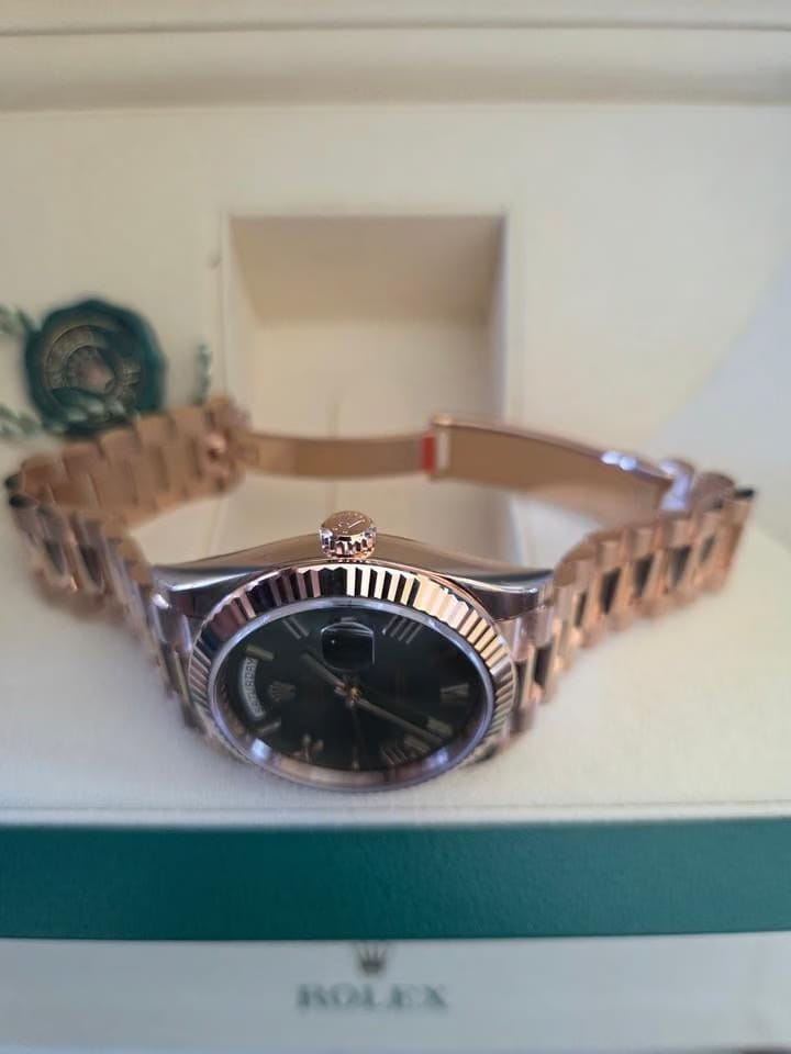Rolex | Day-Date | 228235 | 40 mm | Rose gold | Automatic