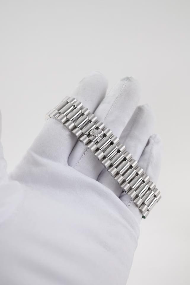Rolex | Day-Date | 228206 | Platinum | 40 mm | Platinum | Silver | Automatic