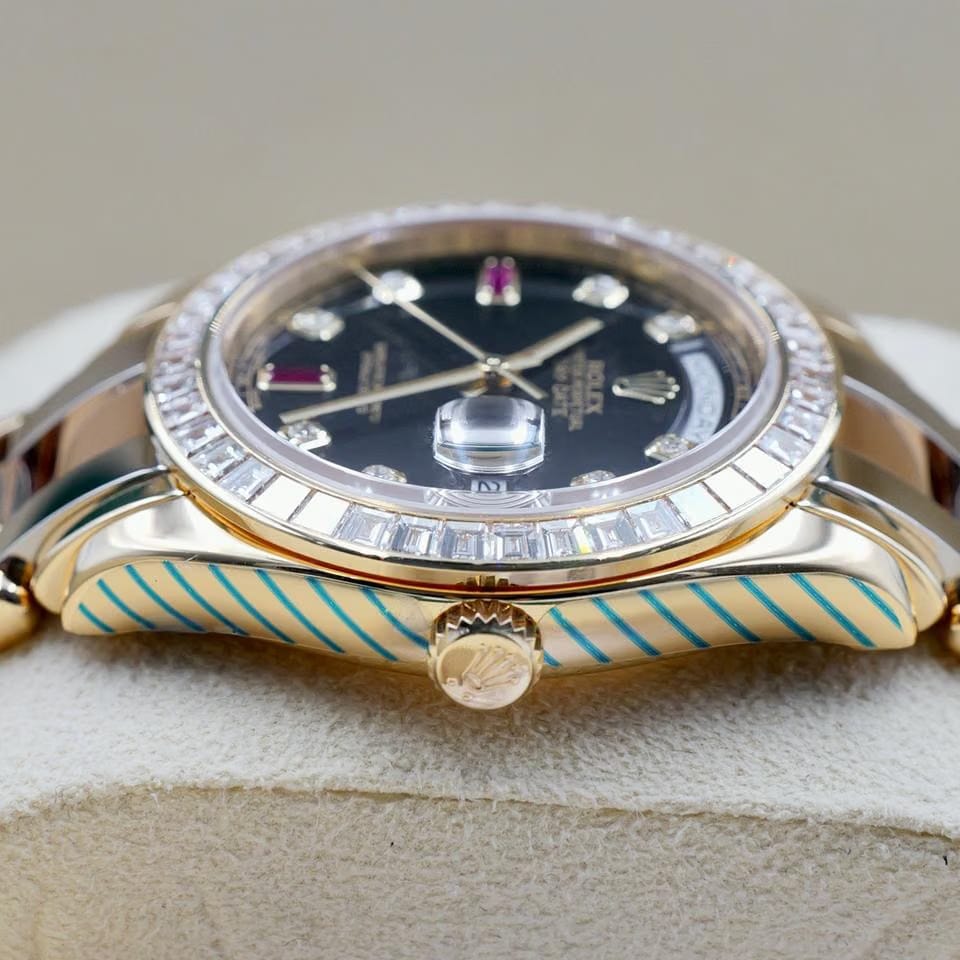 Rolex | Day-Date | 18948BR | Yellow gold | 39 mm | Yellow gold | Mother of pearl | Automatic