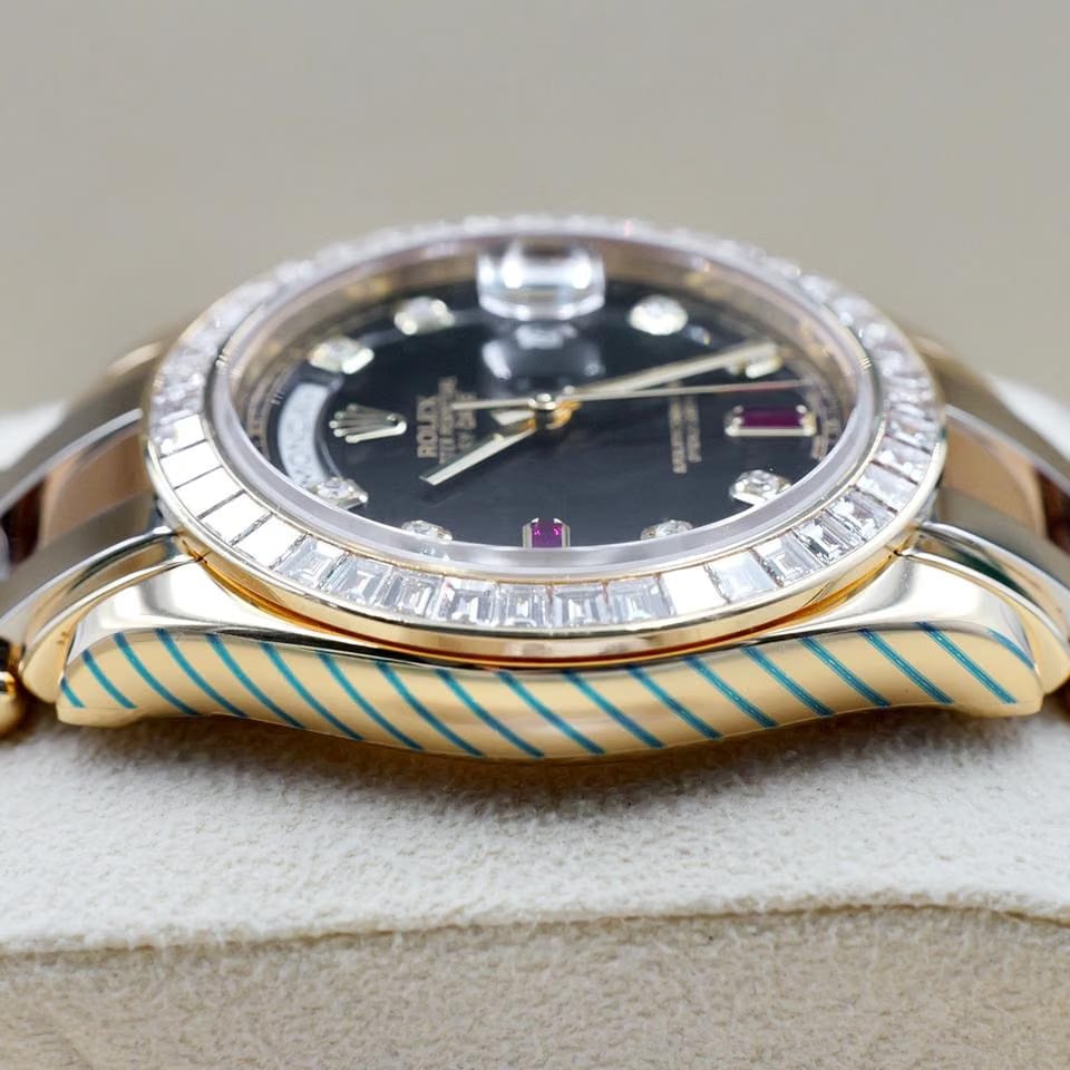 Rolex | Day-Date | 18948BR | Yellow gold | 39 mm | Yellow gold | Mother of pearl | Automatic