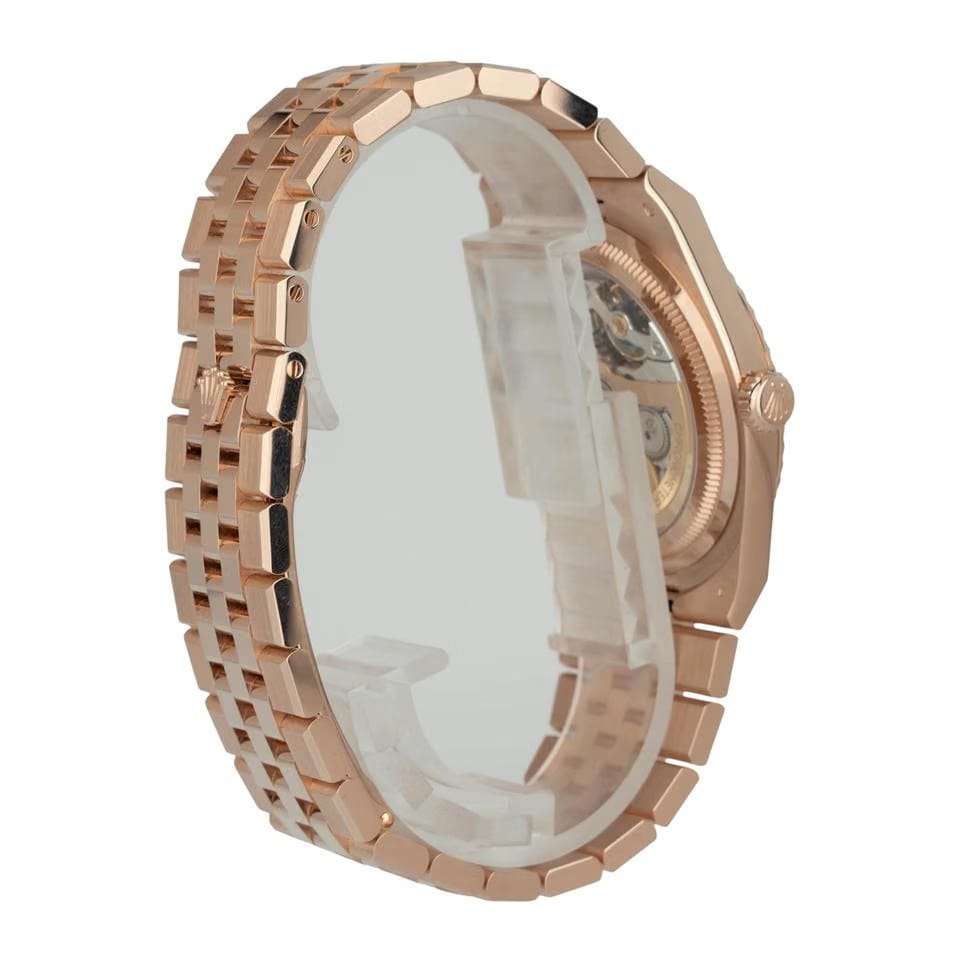 Rolex | Land-Dweller | 127335 | Rose gold | Rose gold | White | Automatic