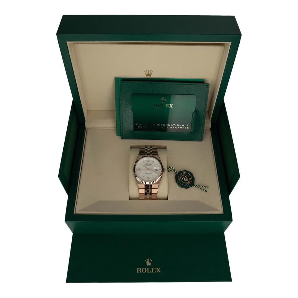 Rolex | Land-Dweller | 127335 | Rose gold | Rose gold | White | Automatic