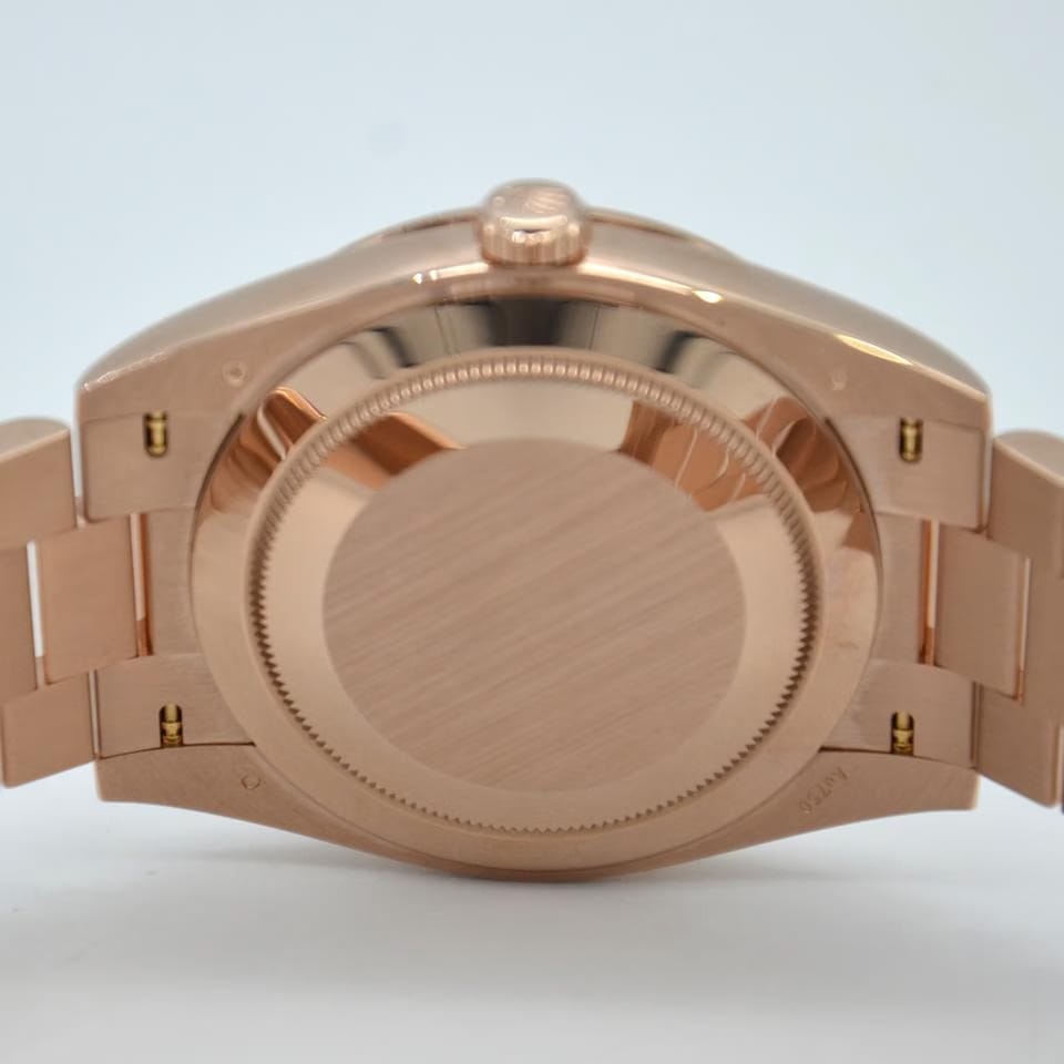 Rolex | Day-Date | 228345RBR | Rose gold | 40 x 48 mm | Rose gold | Green | Automatic