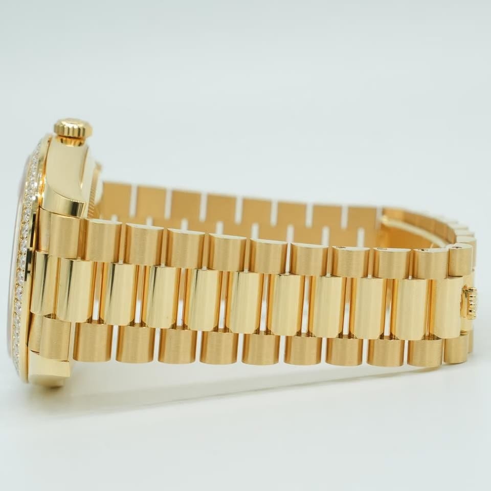 Rolex | Day-Date | 228348RBR | Yellow gold | 40 x 48 mm | Yellow gold | Yellow | Automatic