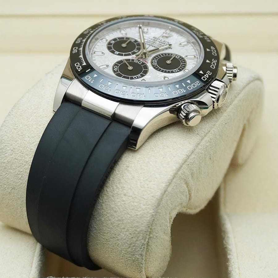 Rolex | Daytona | 116519LN | White gold | 40 mm | Rubber | Silver (solid) | Automatic