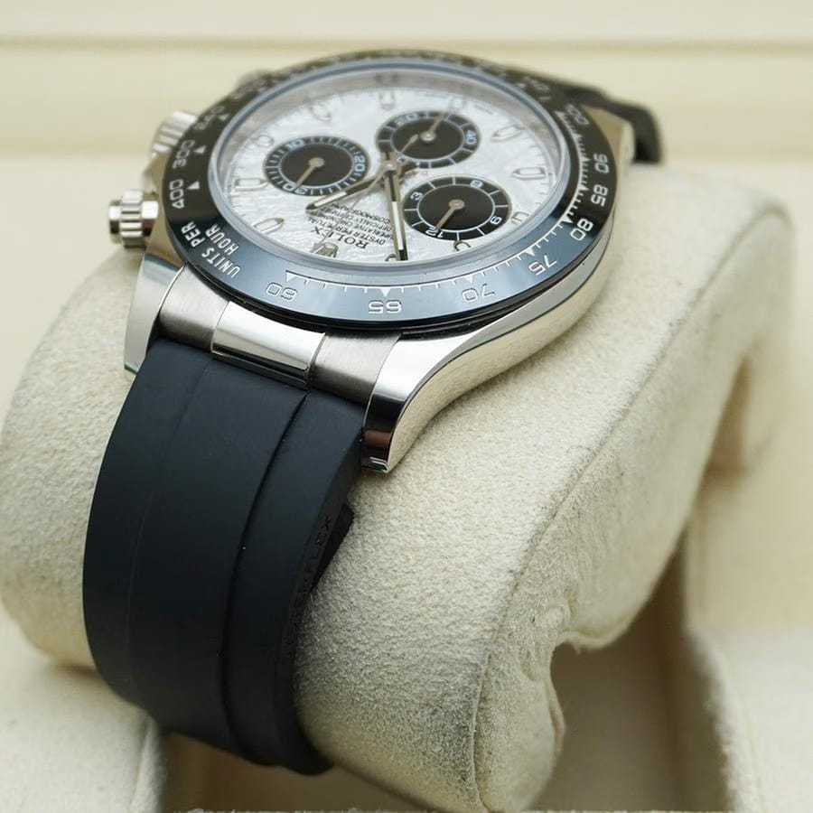 Rolex | Daytona | 116519LN | White gold | 40 mm | Rubber | Silver (solid) | Automatic