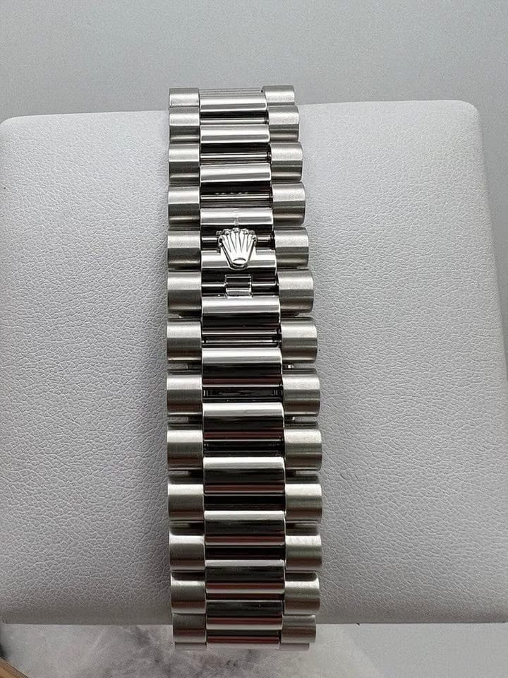 Rolex | Day-Date | 228396TBR | Platinum | 40 mm | Platinum | Green | Automatic