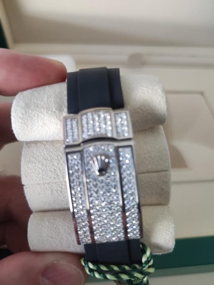 Rolex | Sky-Dweller | 326259 | White gold | 42 mm | Rubber | Meteorite | Automatic