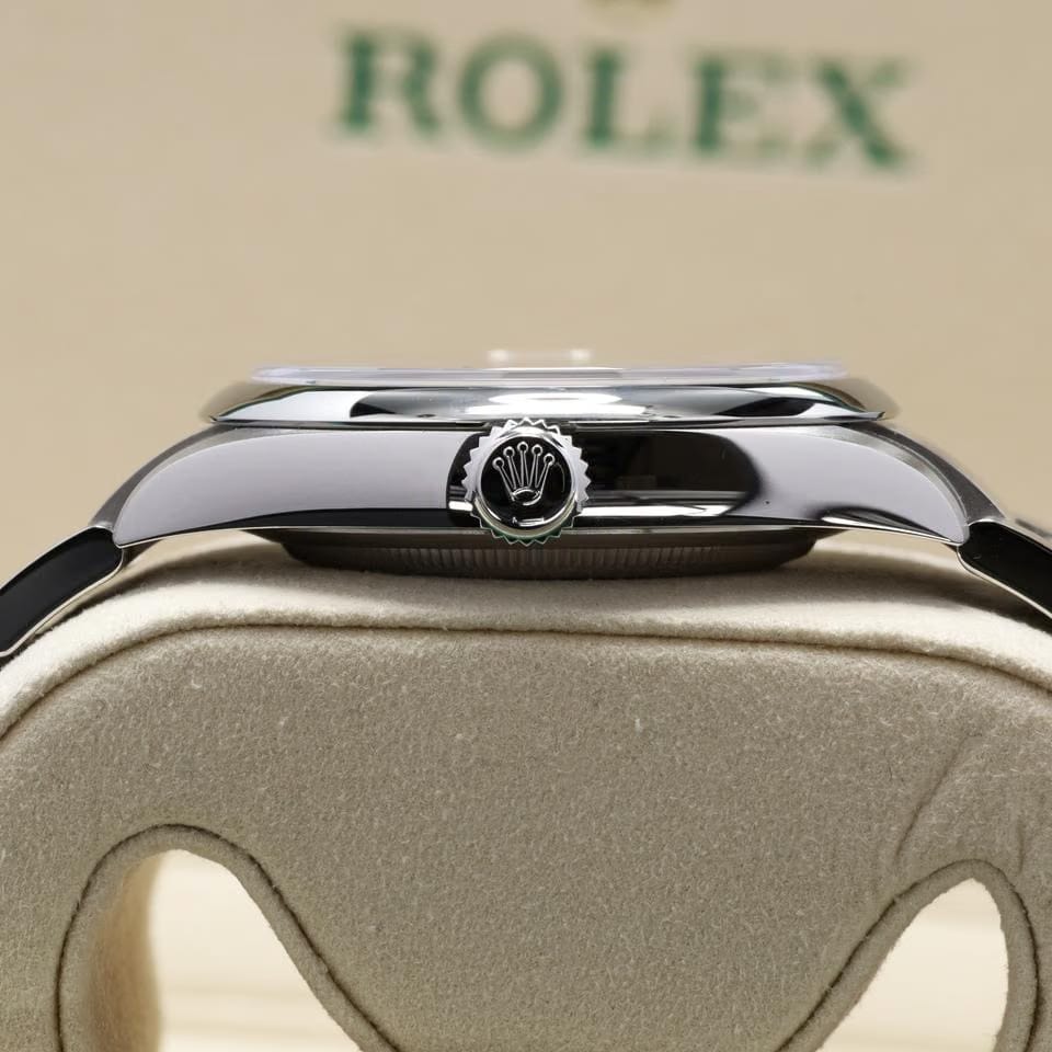 Rolex2026 Complete 41mm Oystersteel Med Blue Dial Smooth Bezel Oyster 134300