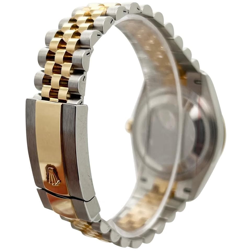Rolex126233 Green Diamonds VI & IX NEW