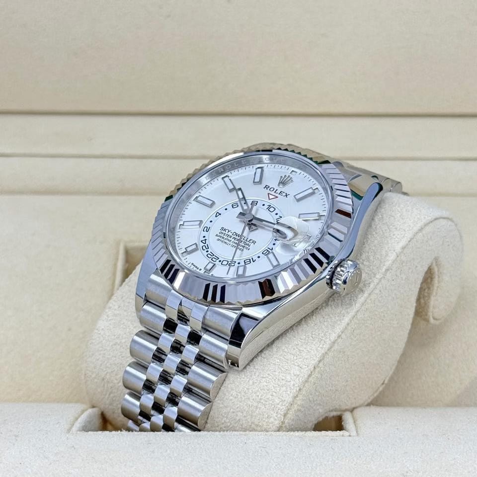Rolex UNWORN 2026 White Dial Jubilee 336934-0004 Complete