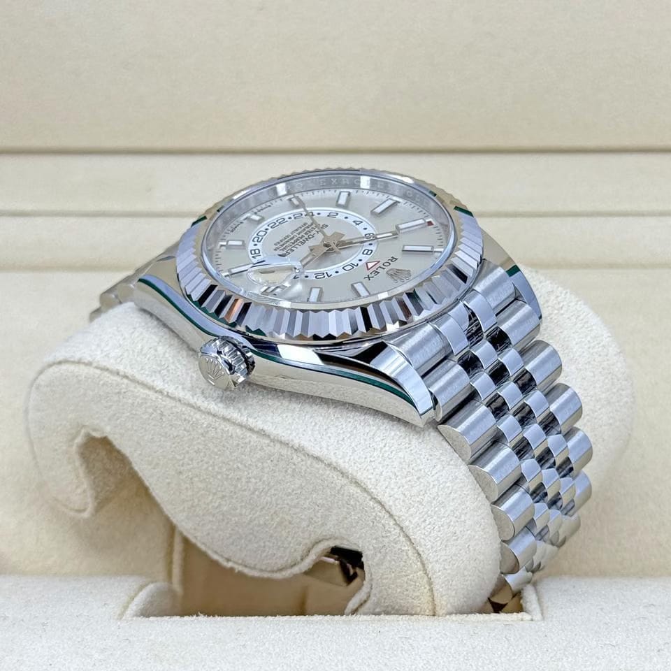 Rolex UNWORN 2026 White Dial Jubilee 336934-0004 Complete