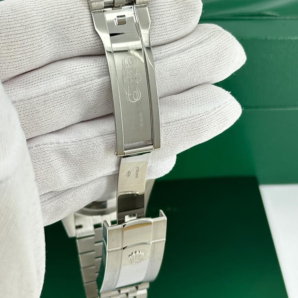 Rolex Unworn 2026 / 336934 New style box