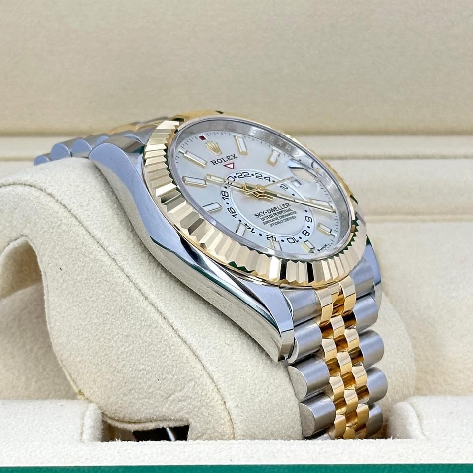 Rolex UNWORN 2025 White Dial 336933-0006 Complete