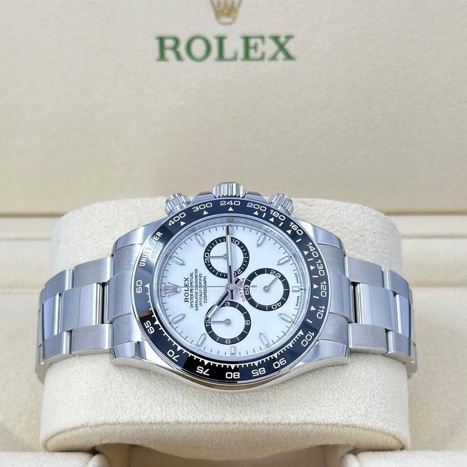 Rolex UNWORN 2026 Panda 126500ln-0001 Complete