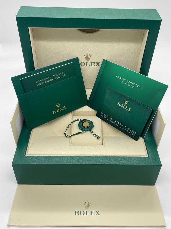 Rolex Day-Date 36mm 128238-0022 Dark Grey diamond Dial yellow gold Women's Rhodium 128238 MOP New old stock Full set