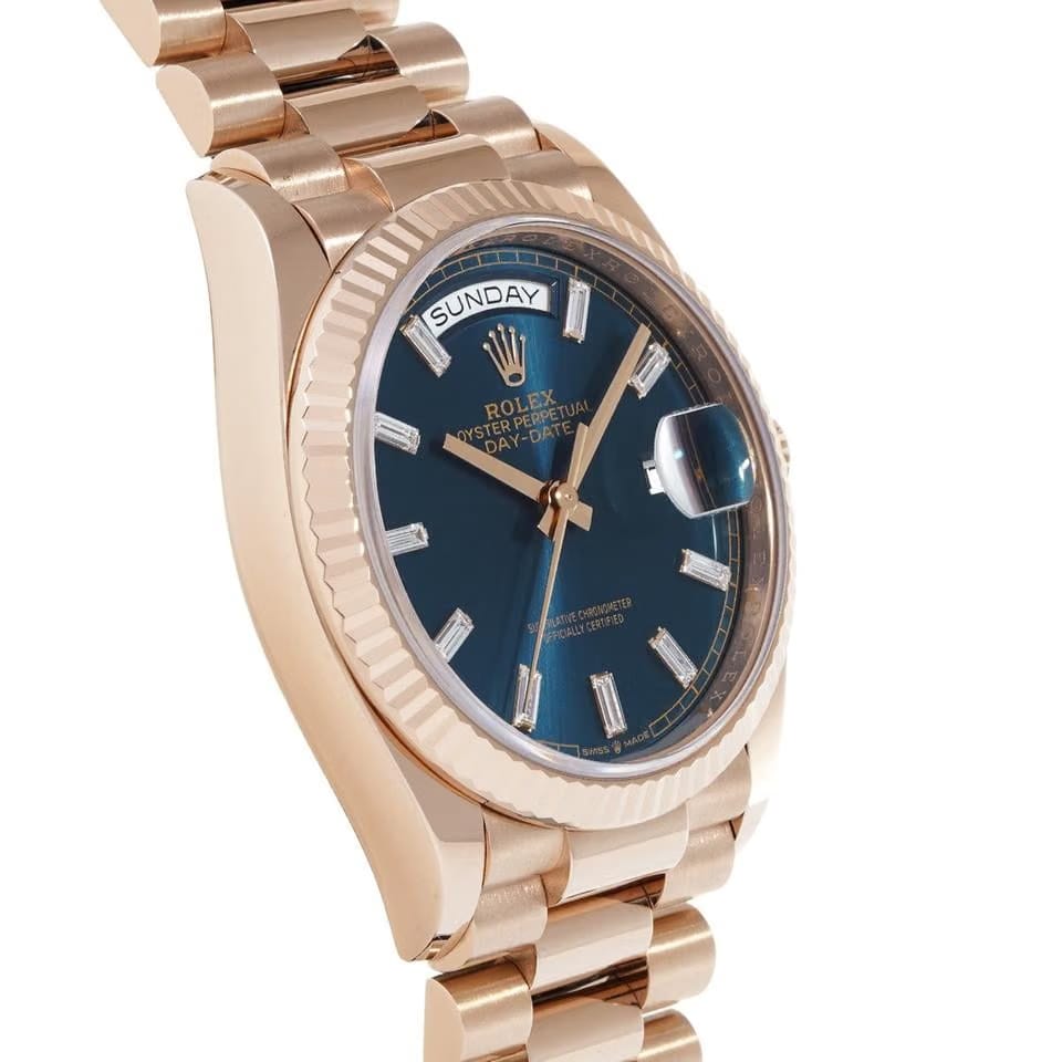 Rolex | Day-Date | 128235A | Rose gold | 36 mm | Rose gold | Green | Automatic