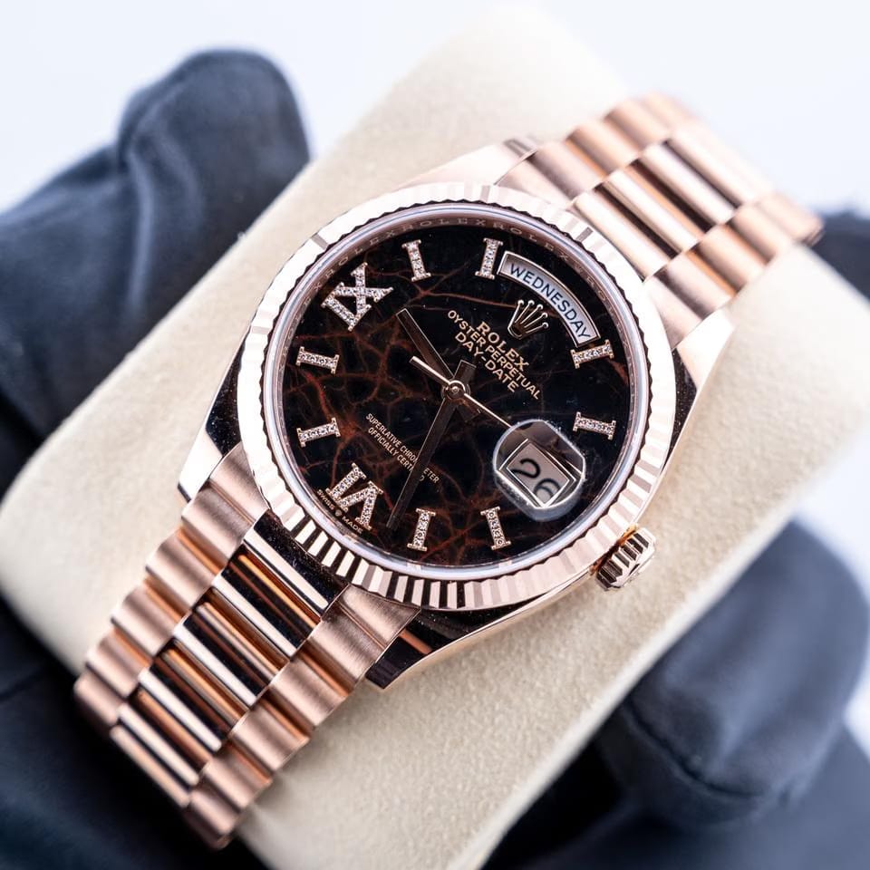 Rolex | Day-Date | 128235 | Rose gold | 36 x 43 mm | Rose gold | Gold | Automatic