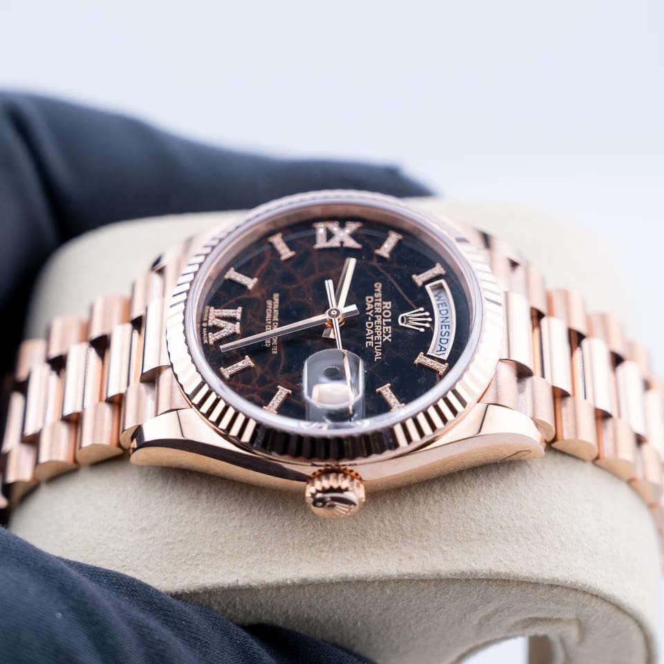 Rolex | Day-Date | 128235 | Rose gold | 36 x 43 mm | Rose gold | Gold | Automatic