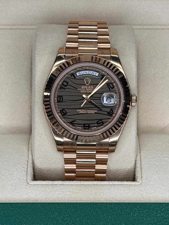 Rolex | Day-Date | 218235 | Rose gold | 41 x 49 mm | Rose gold | Brown | Automatic