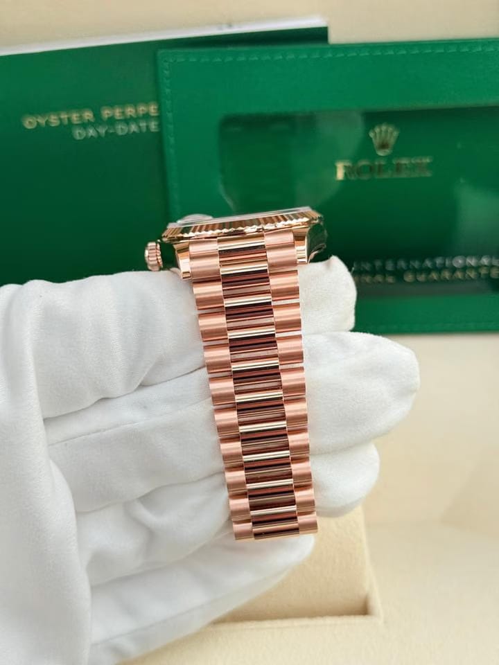Rolex Day-Date 3636mm 18kt Rose Gold on Blue Baguette Diamond Dial NEW 2024