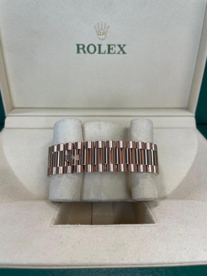 Rolex | Day-Date | 228235 | Rose gold | Rose gold | Brown | Automatic