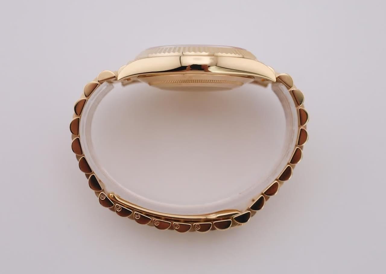 Rolex | Day-Date | 228238-0006 | Yellow gold | 40 mm | Yellow gold | Champagne | Automatic