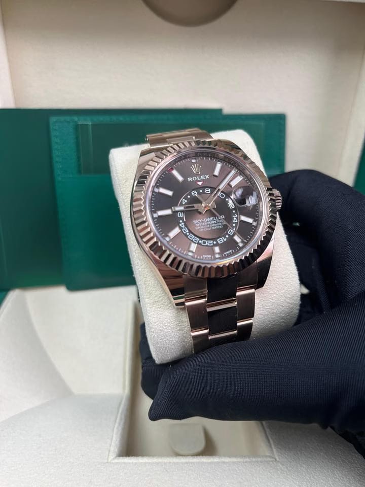 Rolex | Sky-Dweller | 326935 | Rose gold | Rose gold | Brown | Automatic