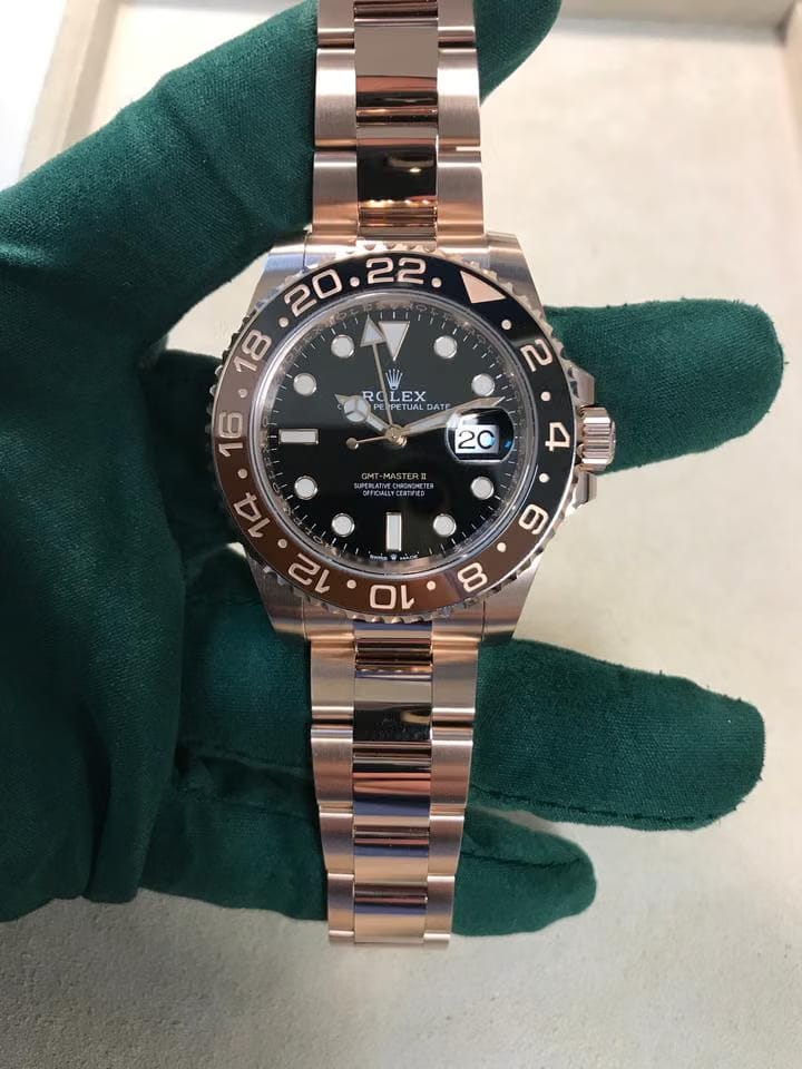Rolex | GMT-Master II | 126715CHNR-0001 | Rose gold | 40 mm | Rose gold | Black | Automatic