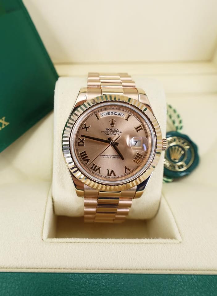 Rolex | Day-Date | 218235 | Rose gold | 41 x 49 mm | Rose gold | Pink | Automatic