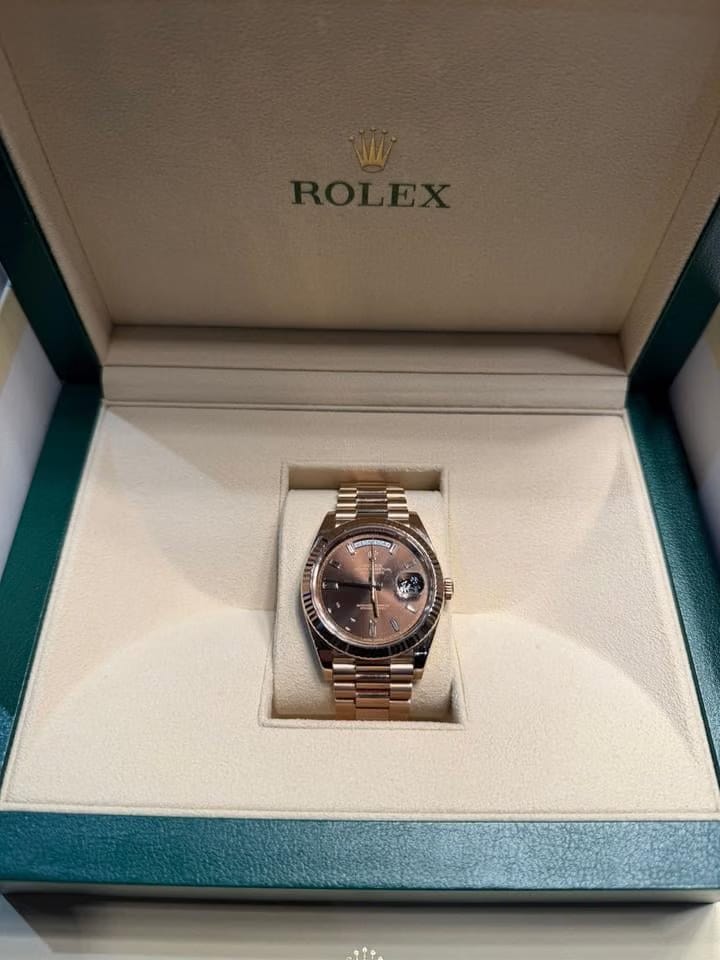 Rolex | Day-Date | 228235 | Rose gold | 37 x 40 mm | Rose gold | Brown | Automatic