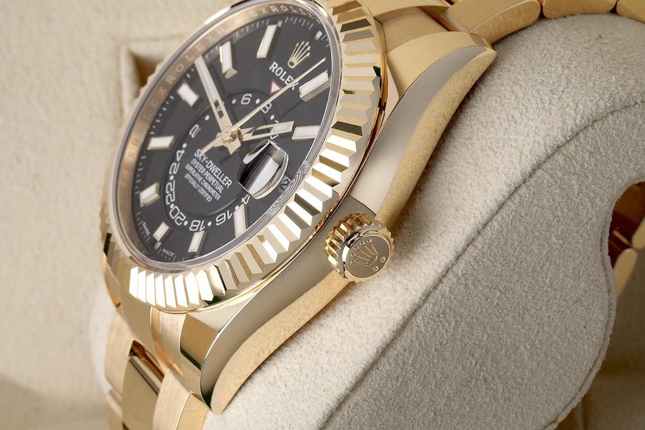 Rolex | Sky-Dweller | 326938-0004 | 42 mm | Yellow gold | Black | Automatic