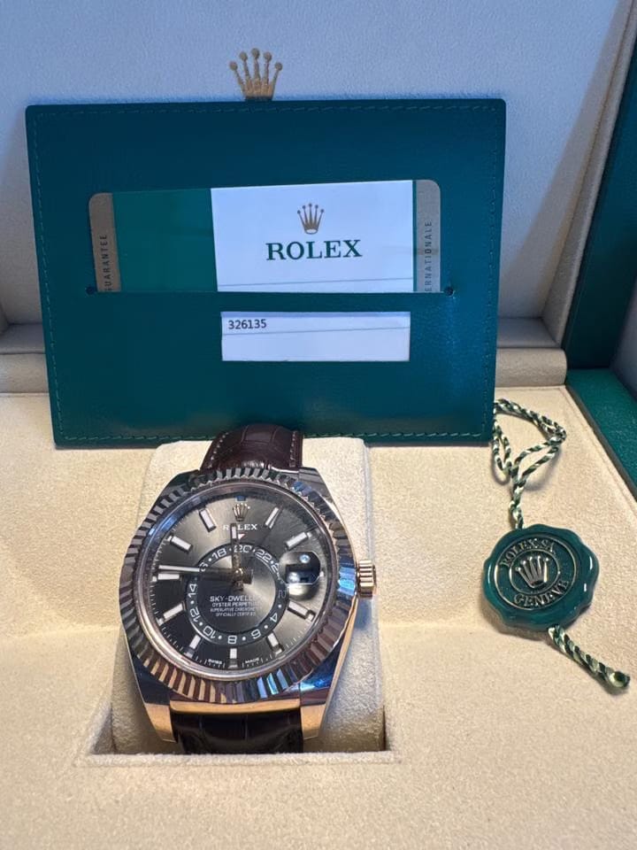 Rolex | Sky-Dweller | 326135 | Rose gold | 42 mm | Grey | Automatic