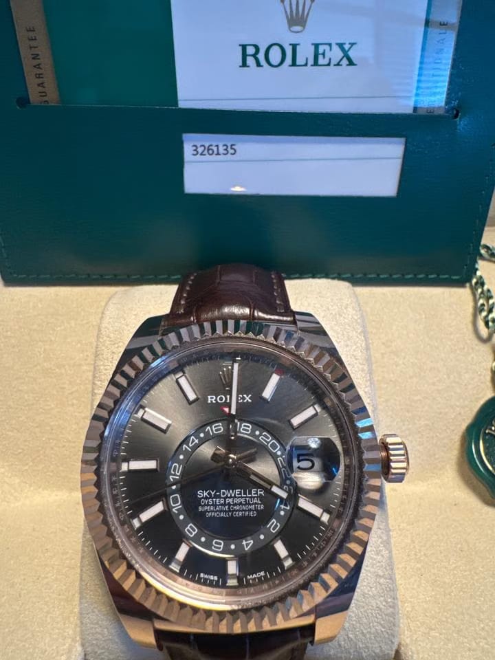 Rolex | Sky-Dweller | 326135 | Rose gold | 42 mm | Grey | Automatic