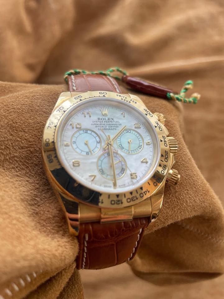 Rolex | Daytona | 116518 | Yellow gold | 40 mm | Crocodile skin | Mother of pearl | Automatic