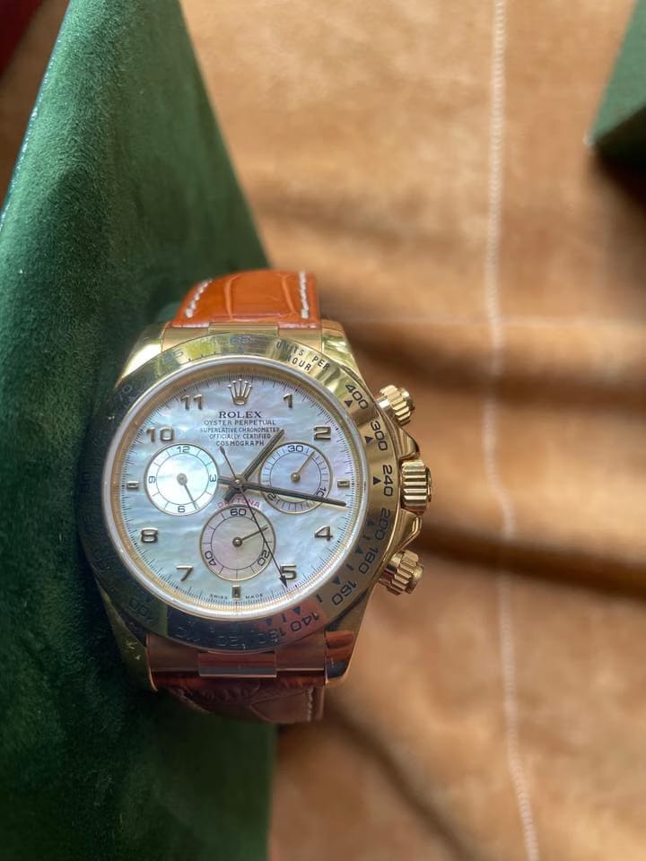 Rolex | Daytona | 116518 | Yellow gold | 40 mm | Crocodile skin | Mother of pearl | Automatic