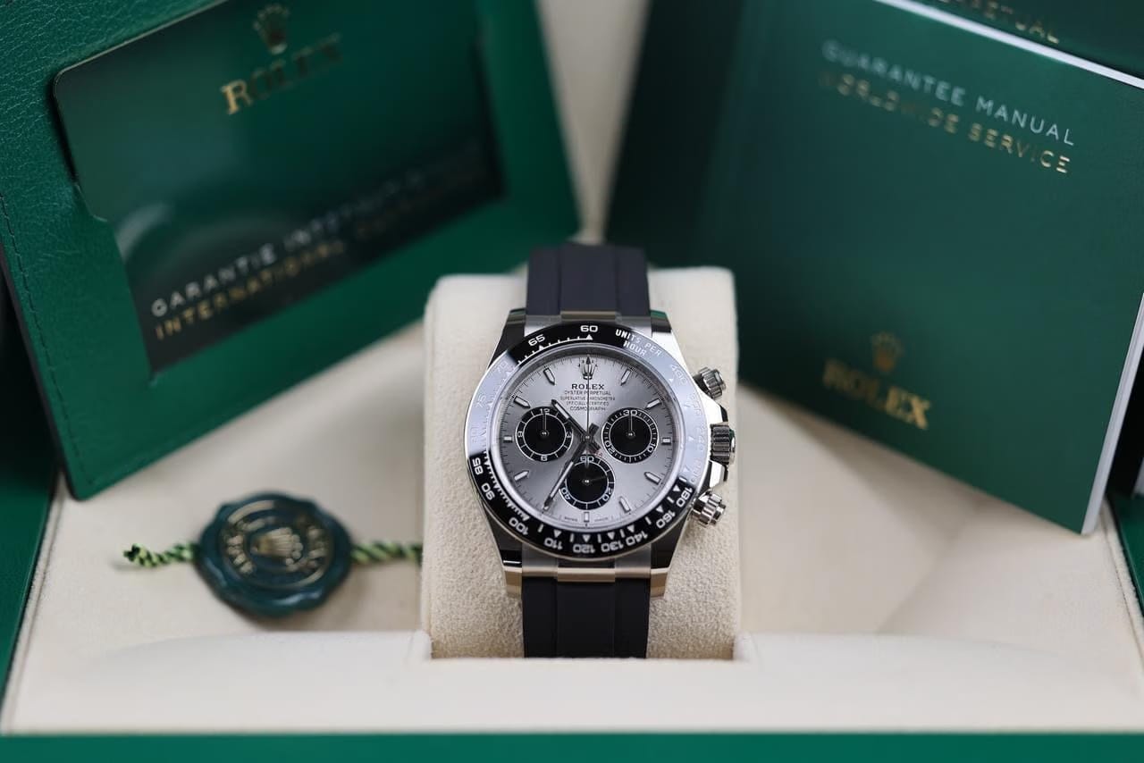 Rolex | Daytona | 126519LN-0006 | White gold | 40 mm | Rubber | Grey | Automatic