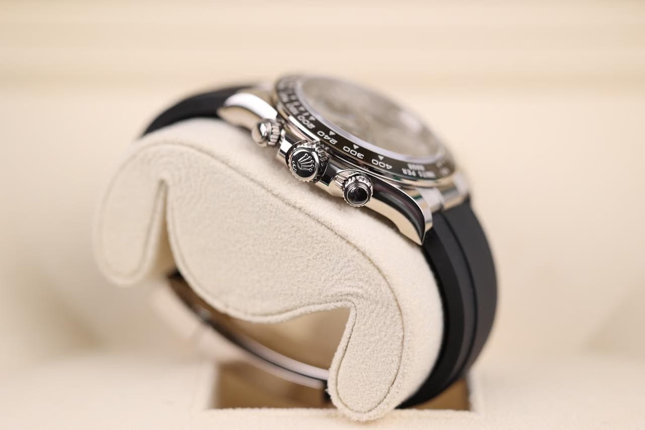 Rolex | Daytona | 126519LN-0006 | White gold | 40 mm | Rubber | Grey | Automatic