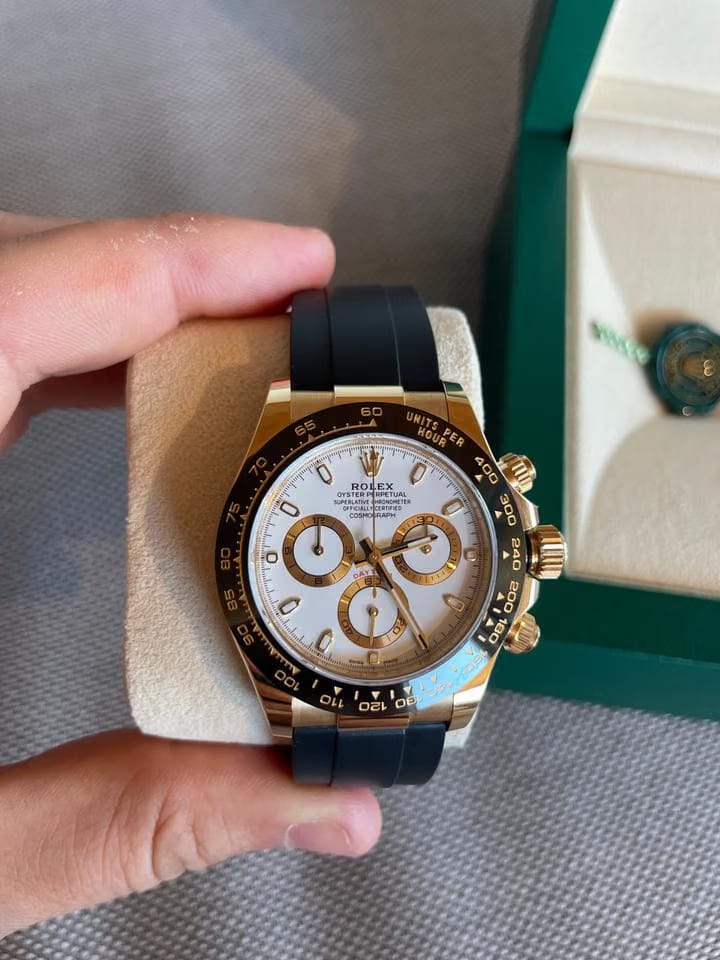 Rolex | Daytona | 116518LN | Yellow gold | 40 x 43 mm | Rubber | White | Automatic